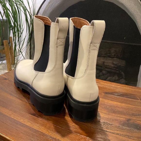 Madewell The Wyckoff Chelsea Lugsole Boot Pale Parchment size 7 - Picture 3 of 8
